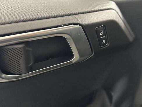 New 2025 Ford Bronco 4-Door AWD/4WD image 18