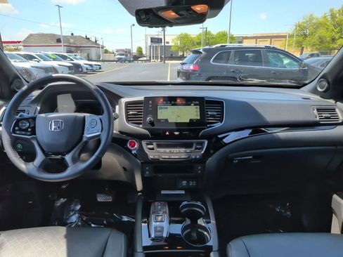 Used 2023 Honda Passport Elite image 14