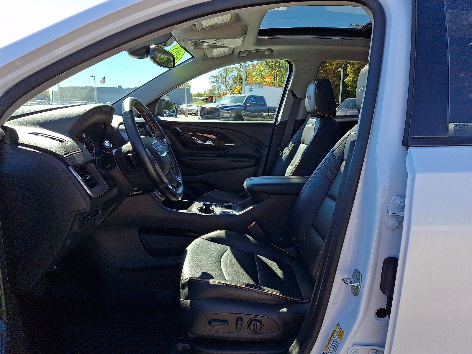 Certified 2023 GMC Terrain AT4 w/ Tech Package AWD/4WD image 13