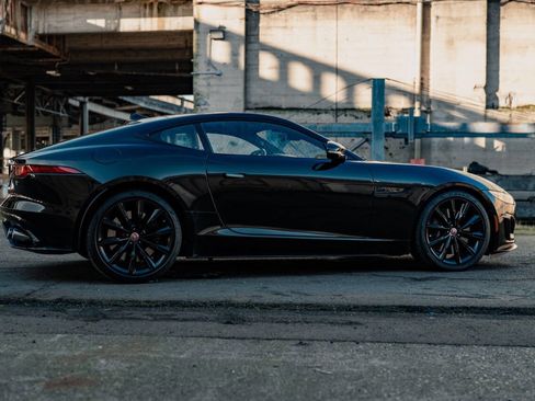 Used 2021 Jaguar F-TYPE R image 15