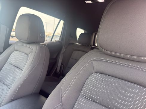 Used 2025 Chevrolet Equinox LT FWD image 26