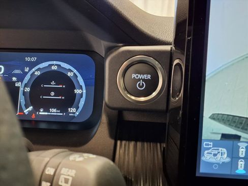 New 2025 Toyota 4Runner 4WD image 17