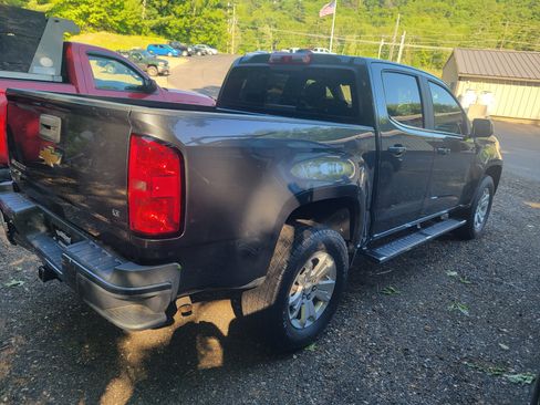 Used 2016 Chevrolet Colorado LT w/ LT Convenience Package RWD image 2