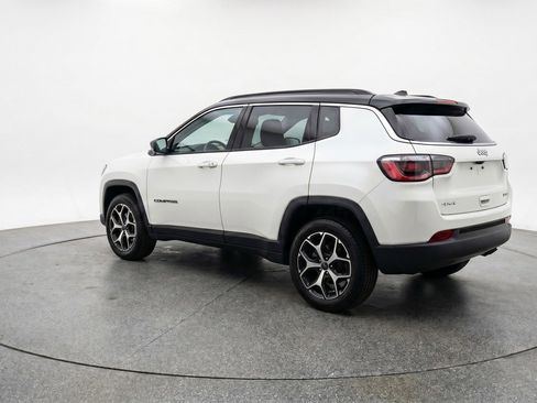 Used 2025 Jeep Compass Limited AWD/4WD image 6