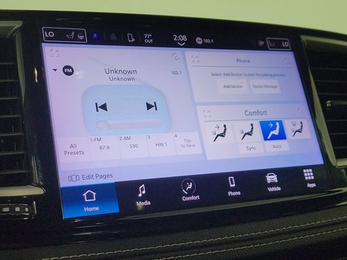 Used 2023 Chrysler Pacifica Touring-L FWD image 18