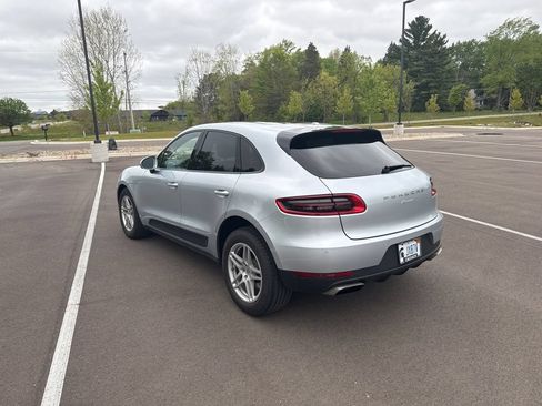Used 2017 Porsche Macan AWD/4WD image 4