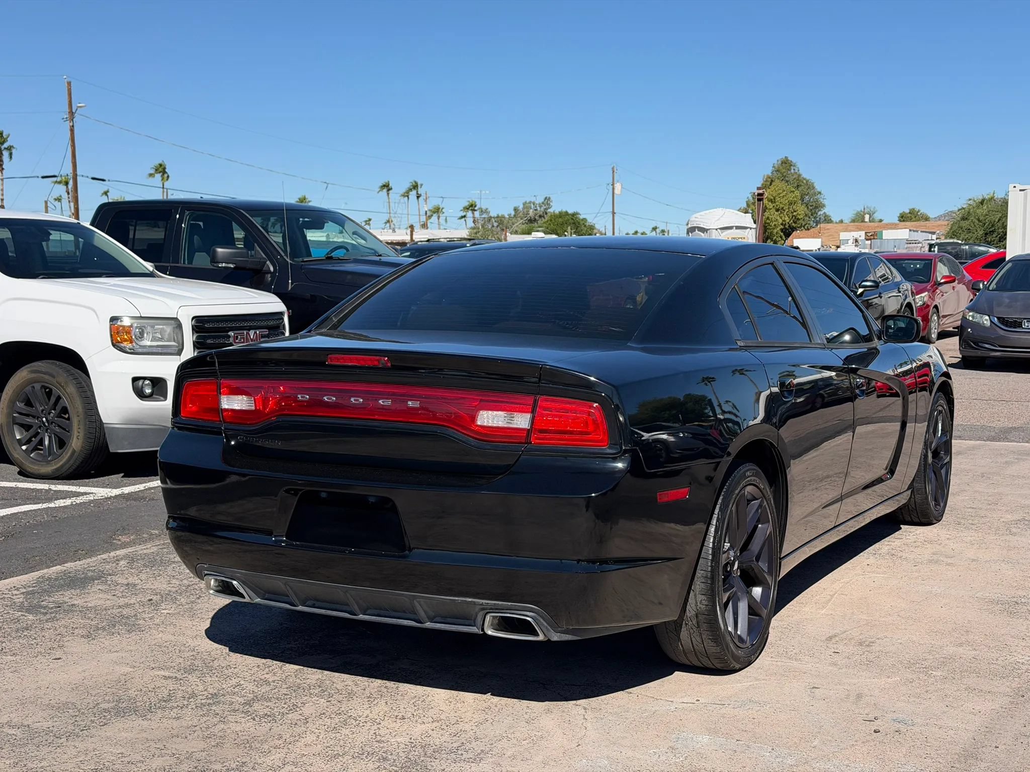 Used 2013 Dodge Charger SE RWD image 11