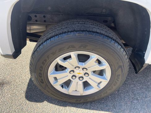 Used 2022 Chevrolet Colorado LT w/ Safety Package image 30