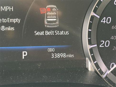 Certified 2023 Toyota Highlander XLE image 9