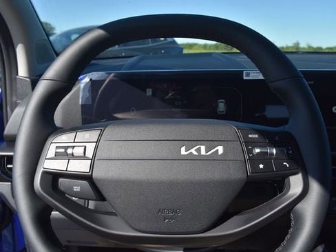 New 2026 Kia Sportage SX FWD image 32