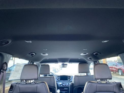 New 2026 Chrysler Pacifica Select image 19