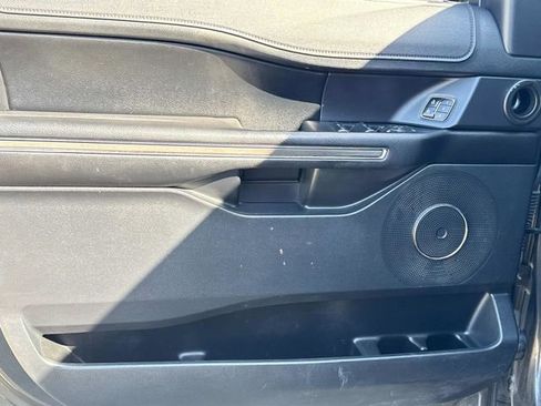 Used 2019 Ford Expedition XLT w/ Equipment Group 202A RWD image 25