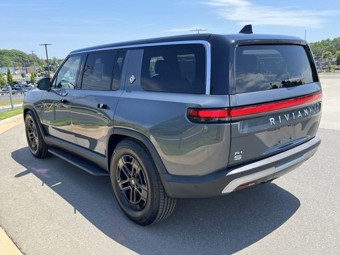 Used 2024 Rivian R1S Adventure AWD/4WD image 7