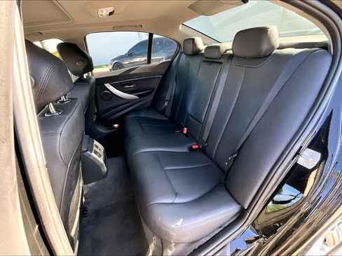 Used 2014 BMW 320i Sedan image 19