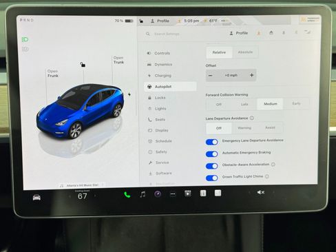 Used 2022 Tesla Model Y Long Range image 24