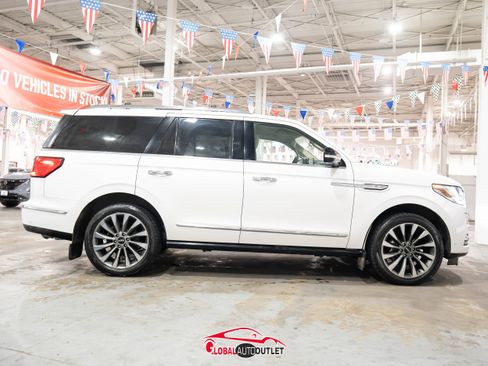 Used 2018 Lincoln Navigator Select w/ Technology Package image 8