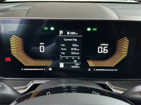 Used 2025 Kia Sorento S image 8