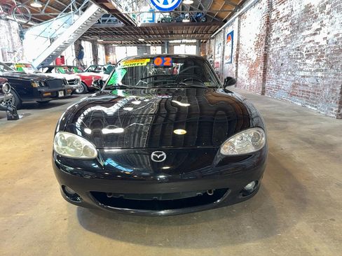 Used 2002 MAZDA MX-5 Miata image 8