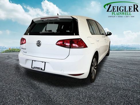 Used 2016 Volkswagen e-Golf SE w/ DC Fast Charging Package FWD image 5