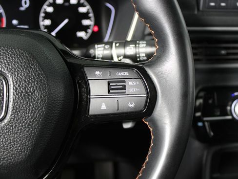 Used 2023 Honda Pilot Sport image 15