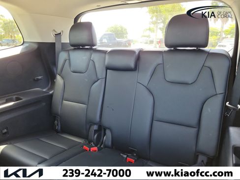 Certified 2024 Kia Telluride S image 15