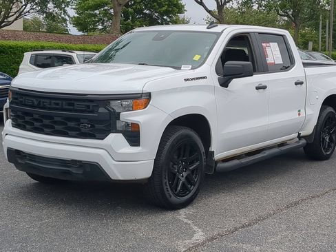 Used 2024 Chevrolet Silverado 1500 Custom w/ Rally Edition AWD/4WD image 5