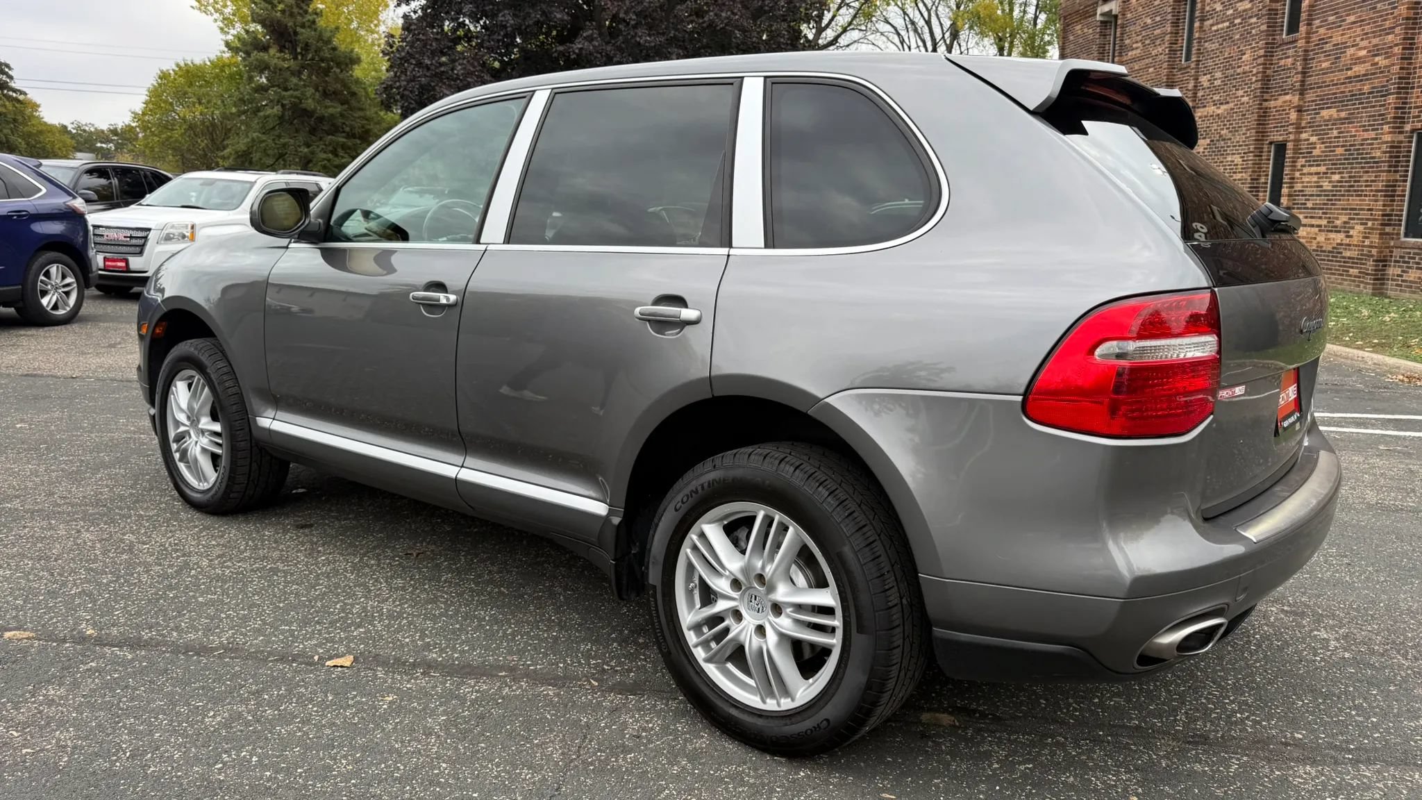 Used 2010 Porsche Cayenne AWD/4WD image 7