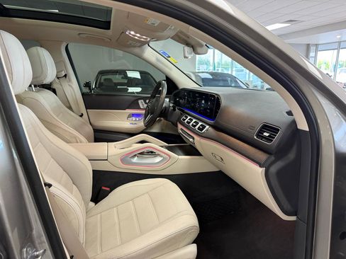 Used 2020 Mercedes-Benz GLS 450 4MATIC image 29