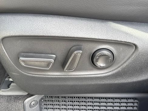 New 2026 Toyota Sienna Platinum AWD/4WD image 21