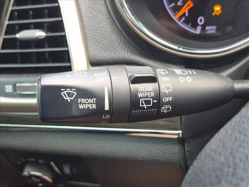 Used 2014 Jeep Grand Cherokee Overland RWD image 6