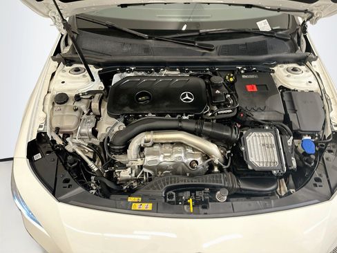 Used 2025 Mercedes-Benz CLA 250 4MATIC image 34