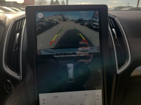 Used 2024 Ford Edge SEL image 24