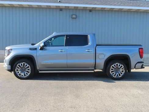 Used 2024 GMC Sierra 1500 Denali Ultimate AWD/4WD image 9