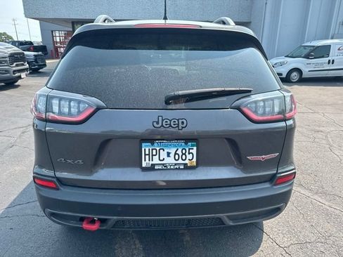 Used 2019 Jeep Cherokee Trailhawk w/ Cold Weather Group AWD/4WD image 8