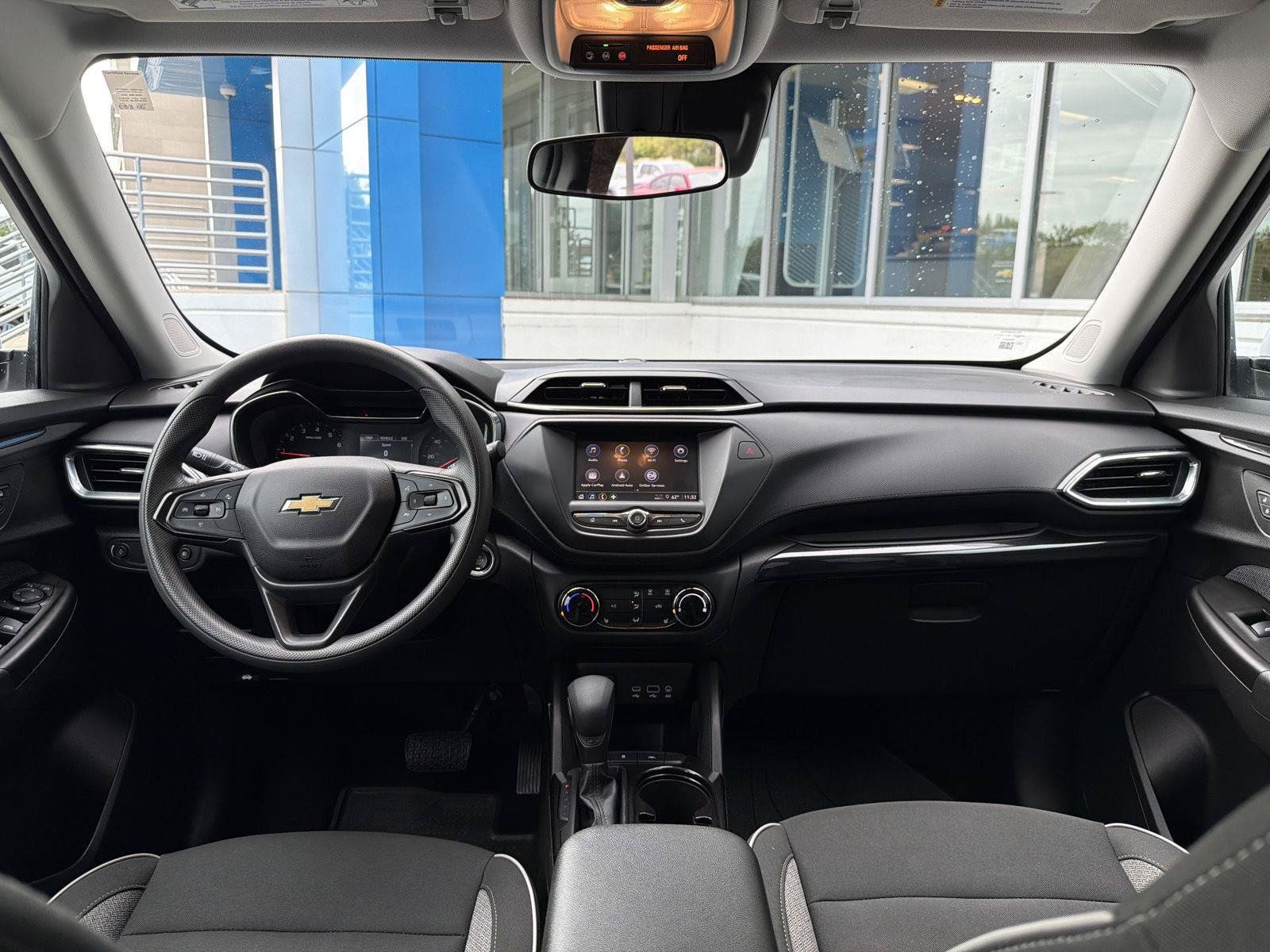 Used 2023 Chevrolet TrailBlazer LT FWD image 22