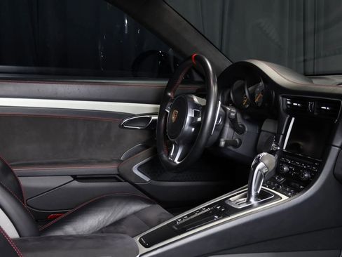 Used 2014 Porsche 911 GT3 image 5