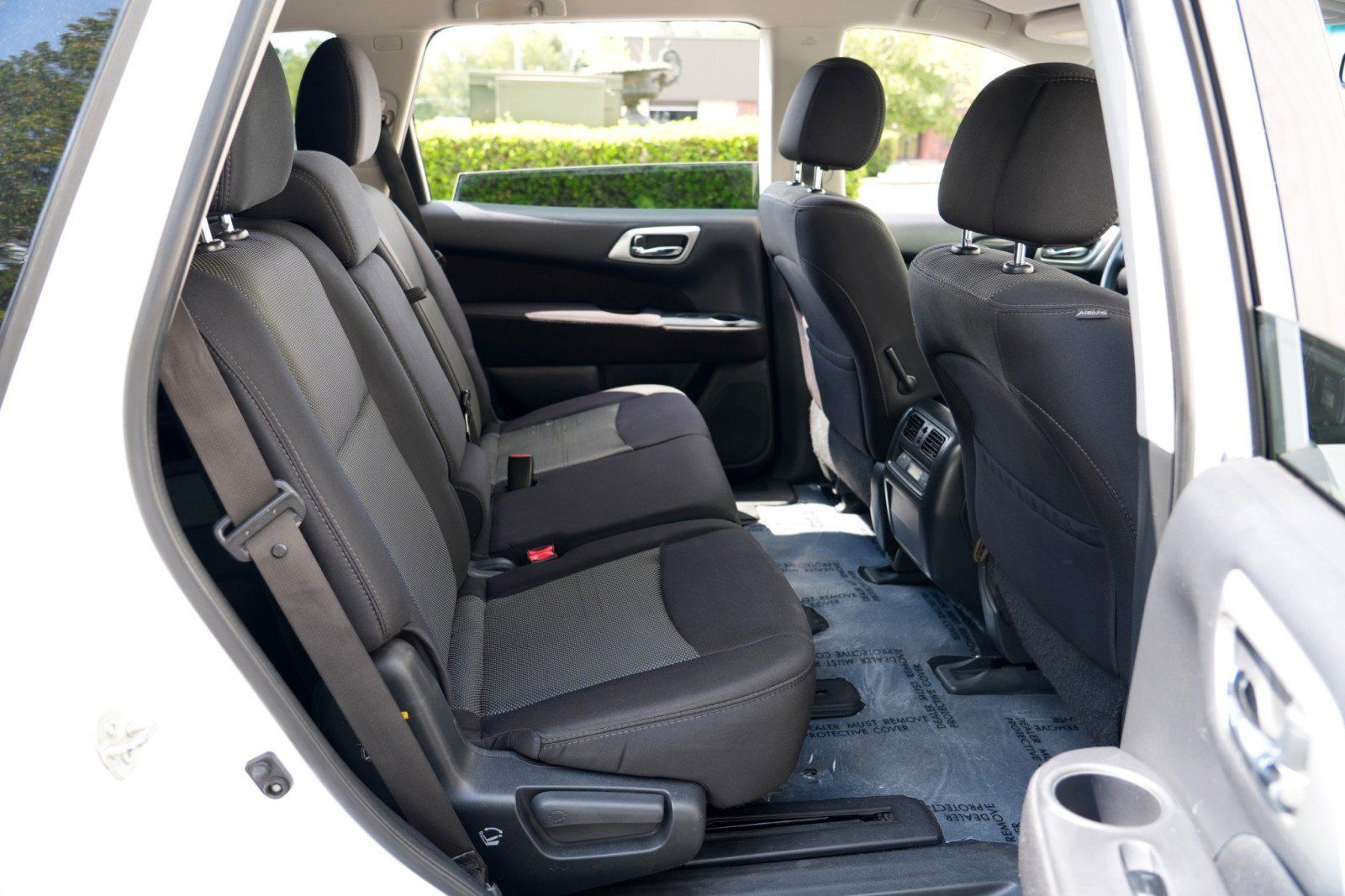 Used 2017 Nissan Pathfinder SV FWD image 36