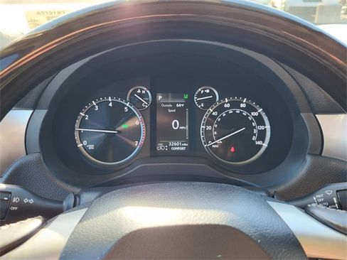 Used 2023 Lexus GX 460 Luxury image 3