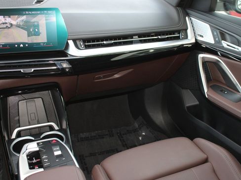 Used 2024 BMW X1 xDrive28i w/ Technology Package image 29