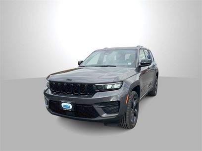 Used 2023 Jeep Grand Cherokee Altitude