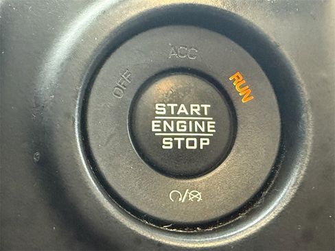 Used 2021 Jeep Wrangler Unlimited Sahara image 23