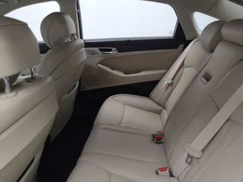 Used 2018 Genesis G80 3.8 w/ Option Group 03 image 18