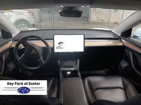 Used 2021 Tesla Model 3 Standard Range Plus image 18