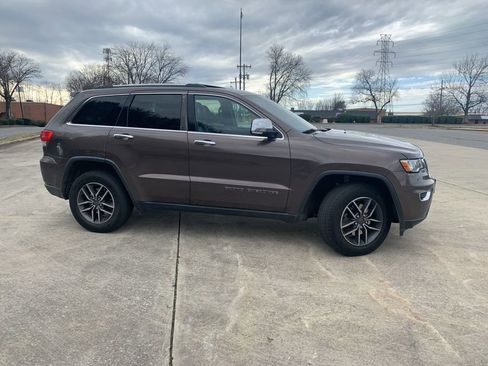 Used 2019 Jeep Grand Cherokee Limited image 6