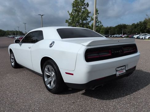 Used 2018 Dodge Challenger SXT RWD image 4