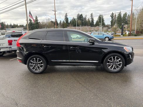 Used 2016 Volvo XC60 T5 Premier image 12
