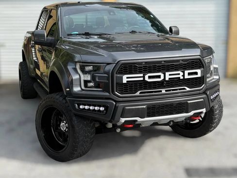 Used 2018 Ford F150 Raptor w/ Equipment Group 802A Luxury AWD/4WD image 15