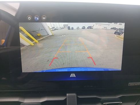 Used 2025 Chevrolet Equinox RS FWD image 25