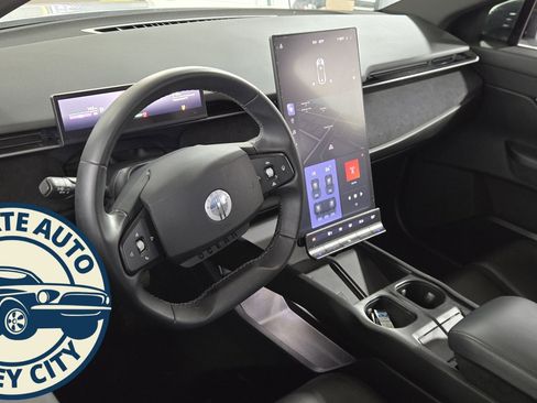 Used 2023 Fisker Ocean Ultra image 15