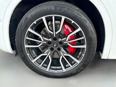 Certified 2024 Maserati Grecale GT image 41